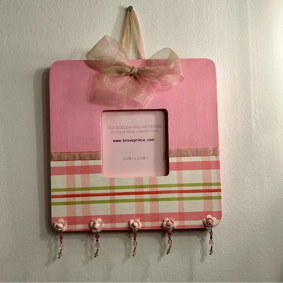 Sweet pink embellished 8”x8” wooden picture frame with ribbon-bow hanger -NWOT - Picture 2 of 8